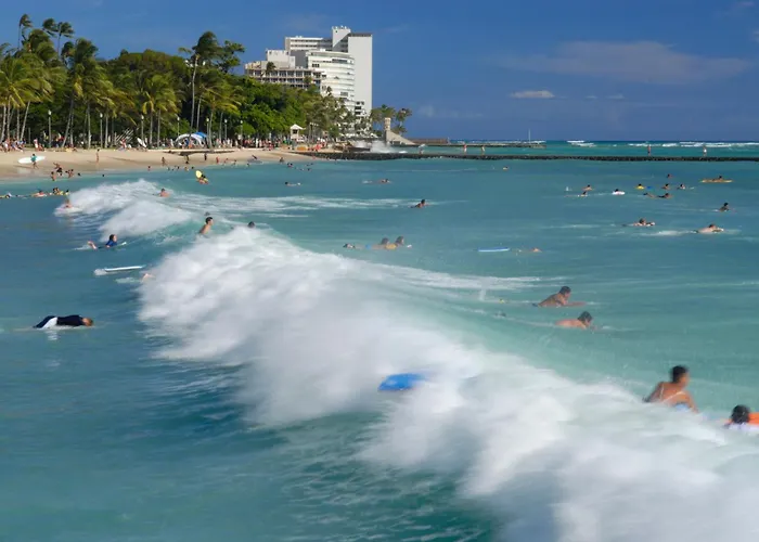 Cozy 1Br With Great Ocean Views - 3 Mins To Waikiki Beach!