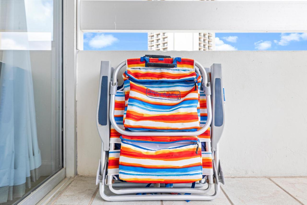 Apartment Cozy 1br With Great Ocean Views - 3 Mins To Waikiki Beach!