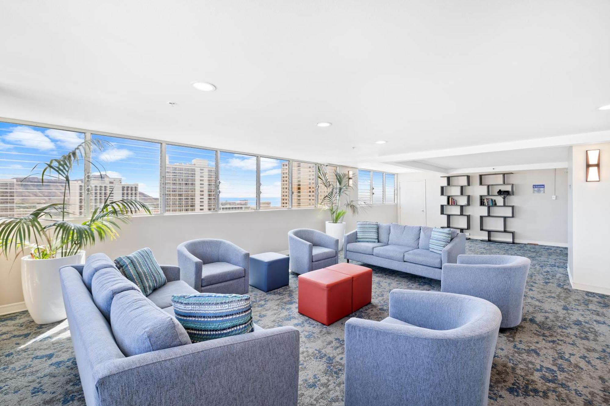 Cozy 1br With Great Ocean Views - 3 Mins To Waikiki Beach! Apartment