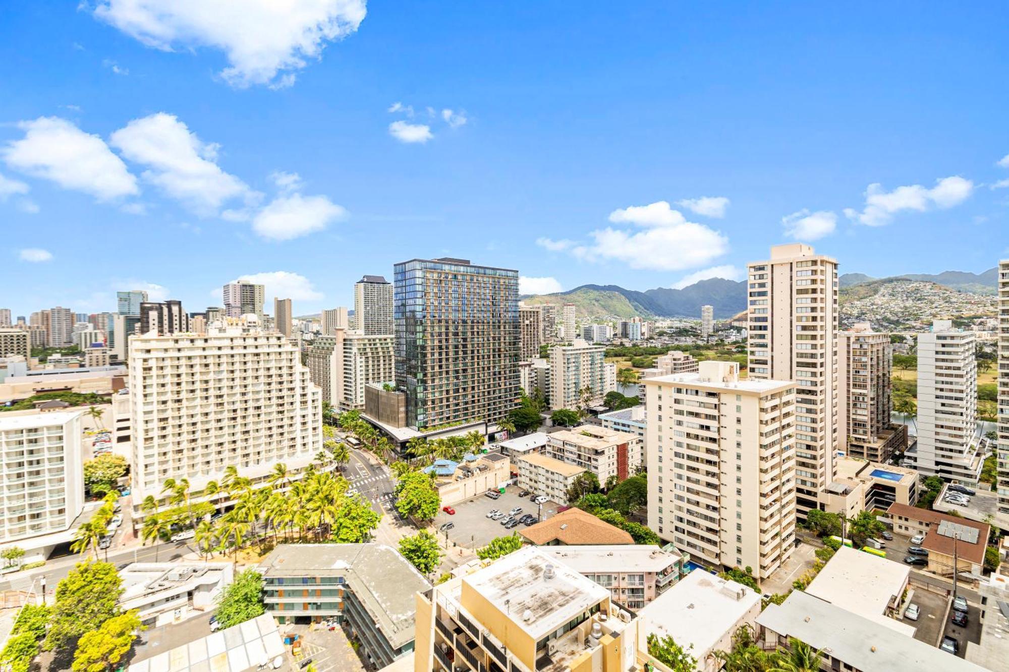 Cozy 1br With Great Ocean Views - 3 Mins To Waikiki Beach! Honolulu