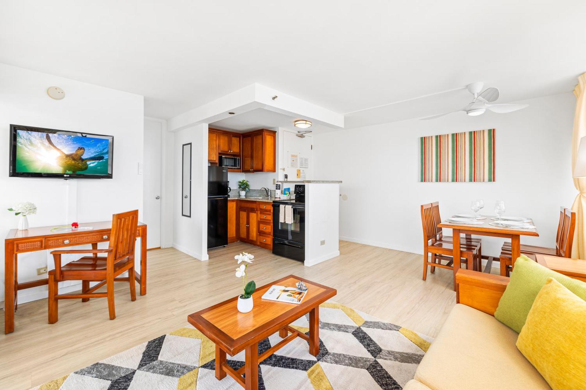 Cozy 1br With Great Ocean Views - 3 Mins To Waikiki Beach! Apartment *