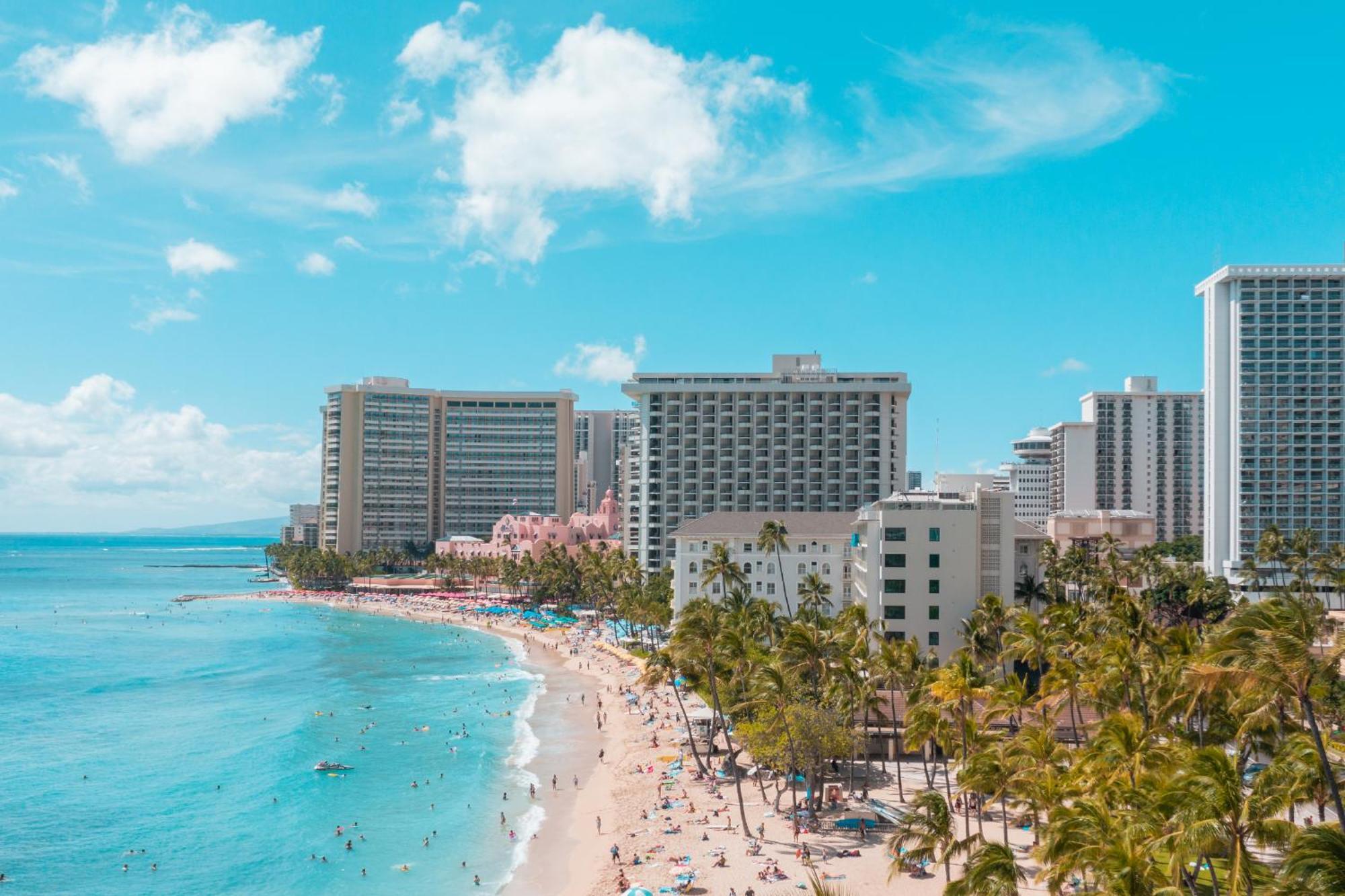 Cozy 1br With Great Ocean Views - 3 Mins To Waikiki Beach! *